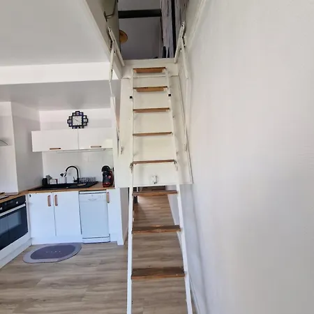 Mediterranean Getaway In Lägenhet