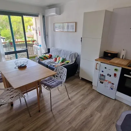 Mediterranean Getaway In Apartman *