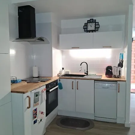 Apartman Mediterranean Getaway In Le Grau-du-Roi