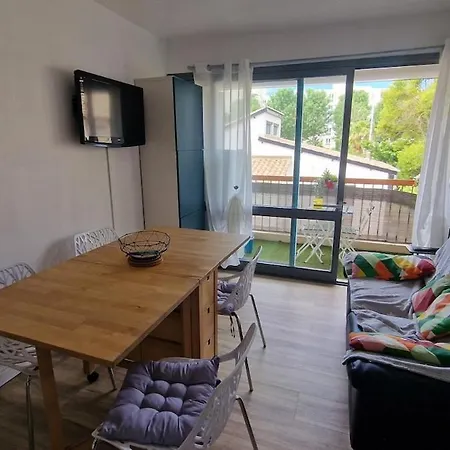 Apartman Mediterranean Getaway In Le Grau-du-Roi